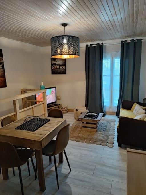 Appartement Chez Marie Et Aymeric Bages  Luaran gambar
